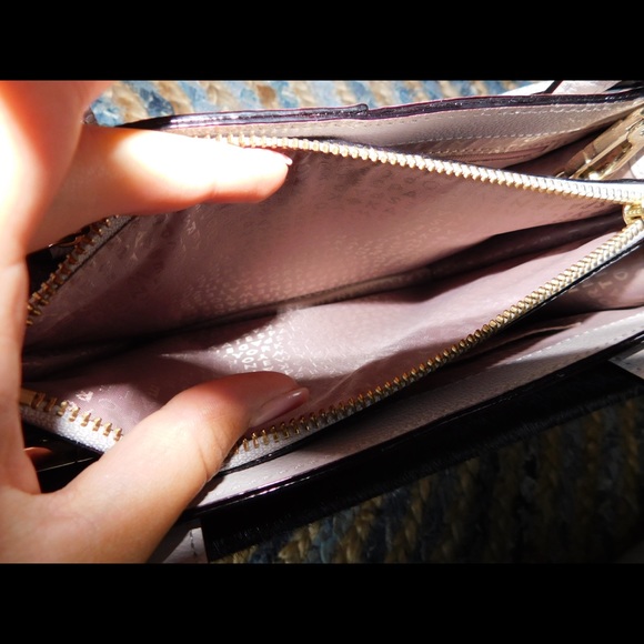 Kate Spade Black and taupe/grey tan NWOT - Picture 4 of 8